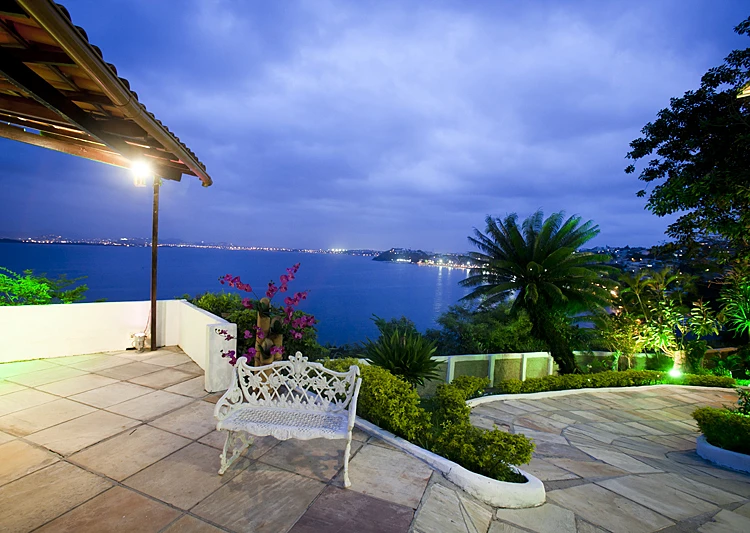 Casa Tropical Festas